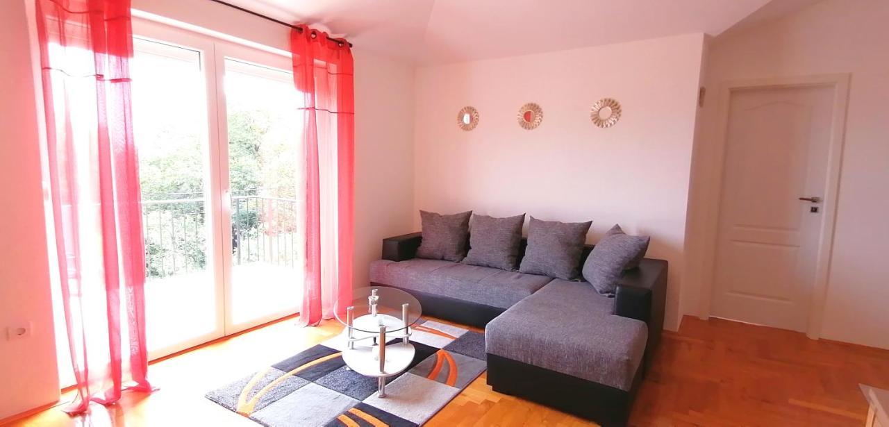 Apartment Cindy Lovran Eksteriør billede