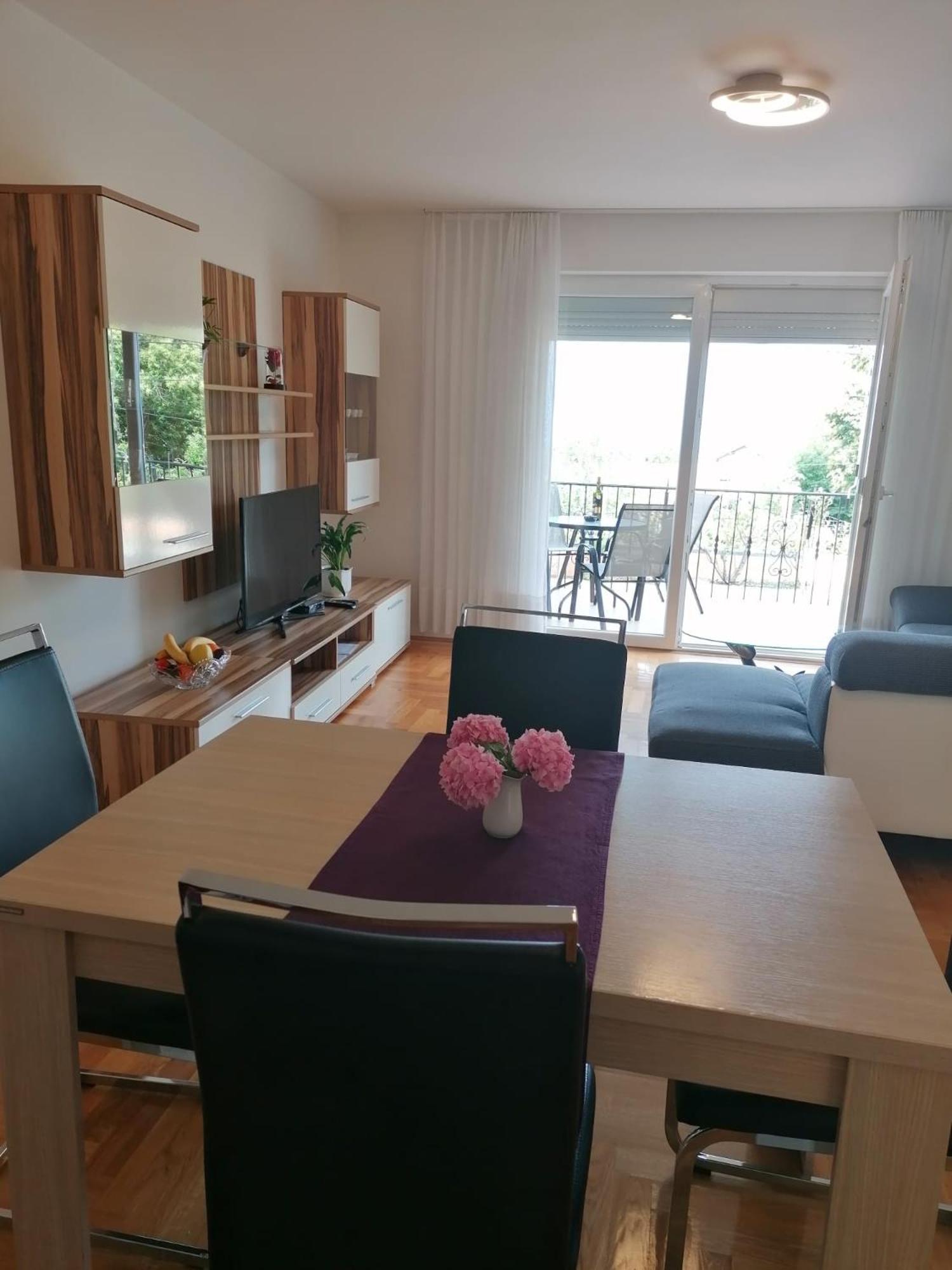 Apartment Cindy Lovran Eksteriør billede