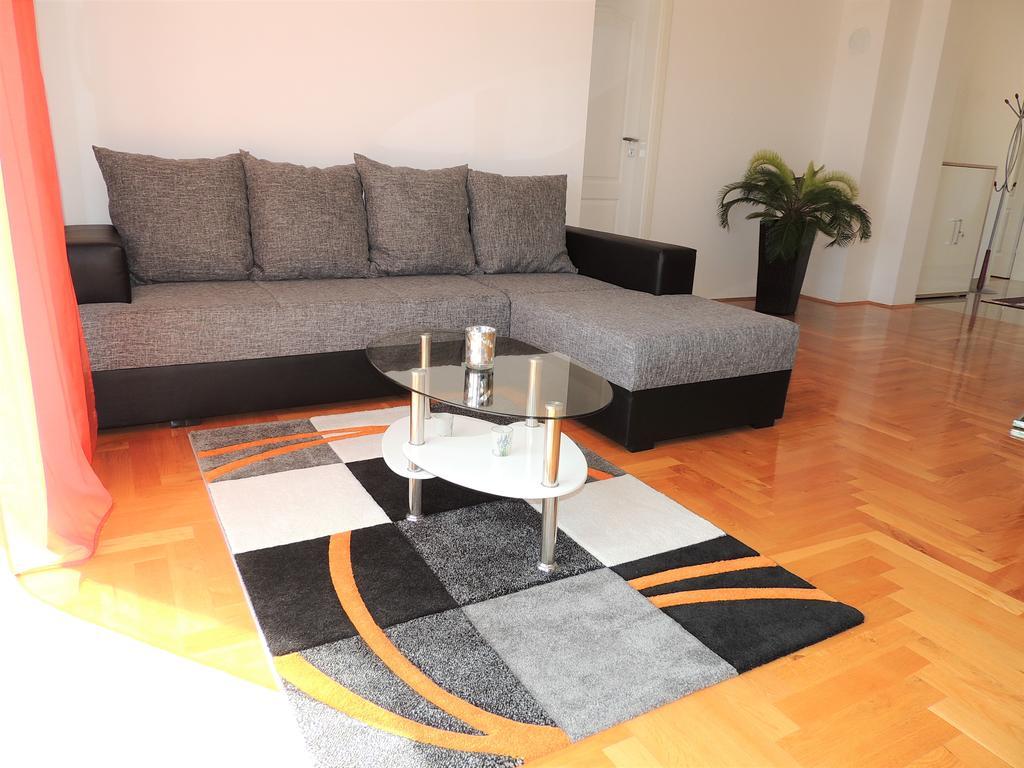 Apartment Cindy Lovran Eksteriør billede